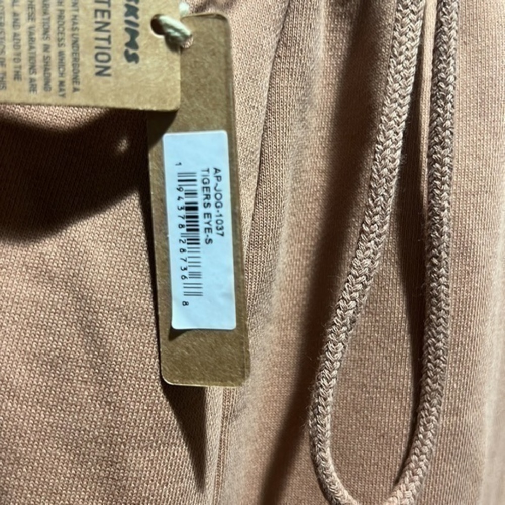 Skims Outdoor Fleece Pullover - Picture 3 of 10